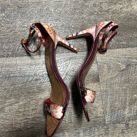 Ted barker LONDON Floral Ankle Strap Heels - Pink and Gold - Picture 2 of 12